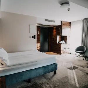 4* Hotel Q Grand Cru