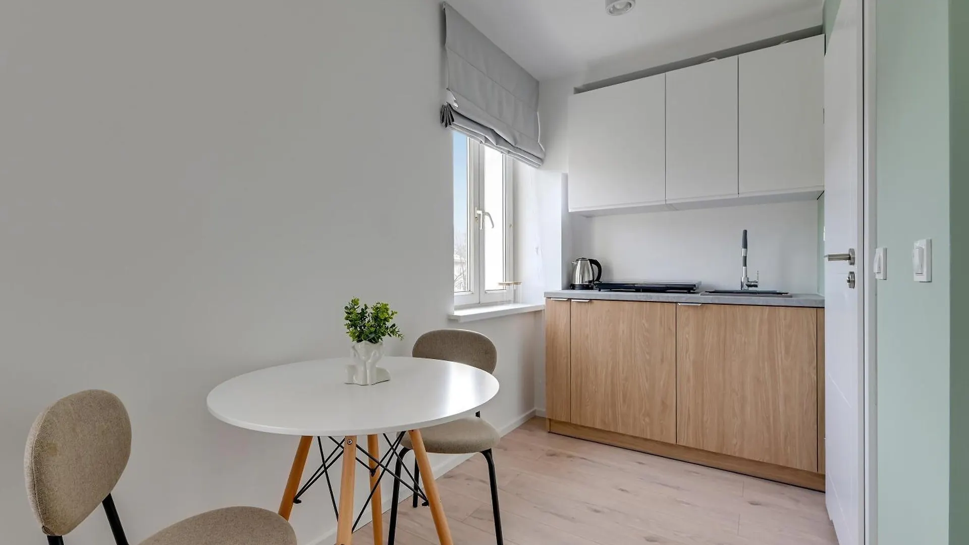 Apartment Gdańsk Urban Oasis Studios by BookingHost
